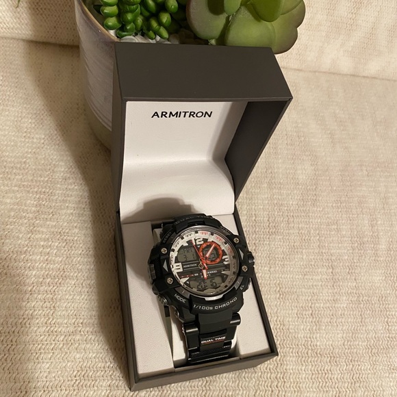 ✨🆕✨Brand New Armitron Watch - Picture 1 of 3